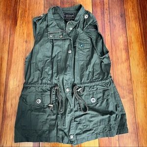 Green utilitarian vest